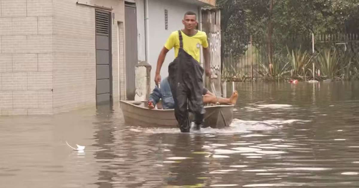 Zona Leste de São Paulo chega ao 5º dia com ruas ainda tomadas pela água após fortes chuvas