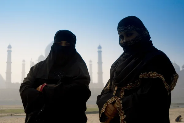 Das burcas aos hijabs: entenda as principais vestes islâmicas