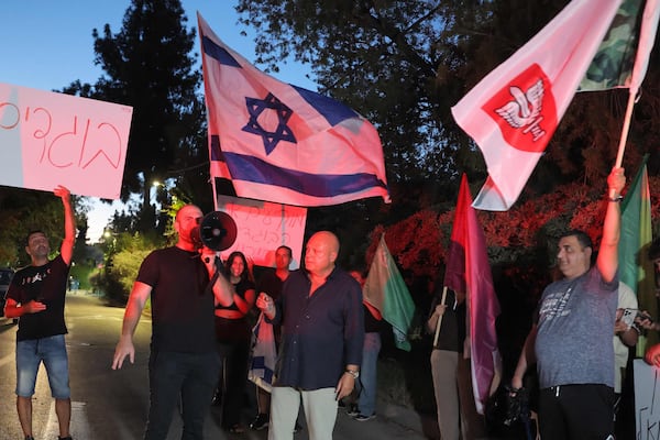 Netanyahu busca lei que revoga a cidadania israelense de quem 'difama' o exército