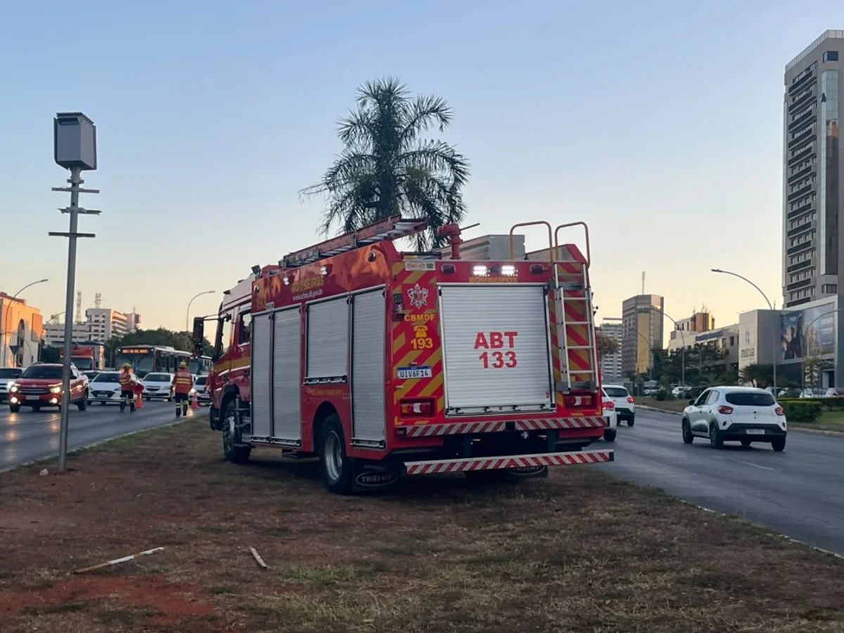 Menina de 12 anos é atropelada enquanto vendia pipoca em sinal da W3 Norte