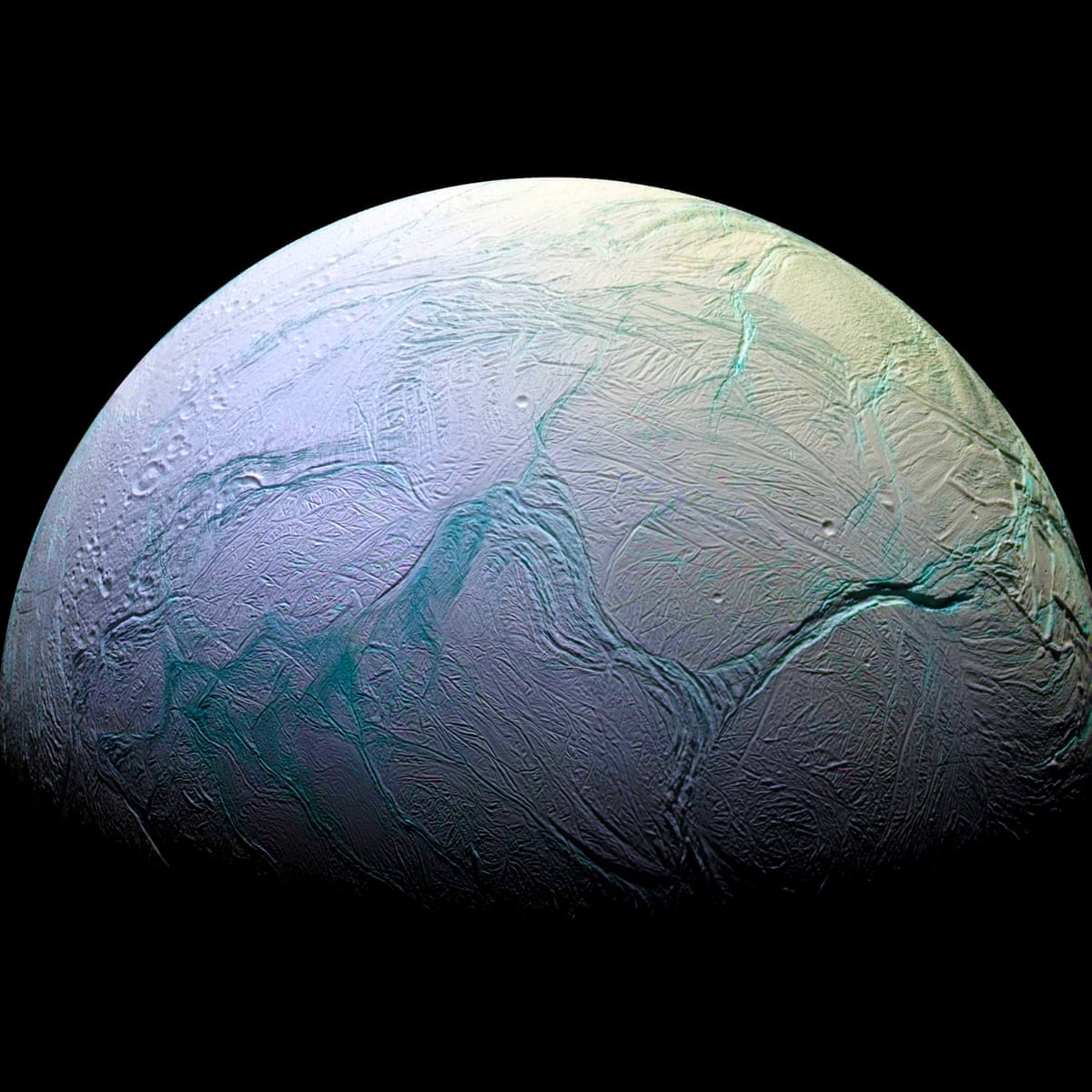 Micróbios da Terra sobrevivem em condições simuladas do oceano da lua de Saturno