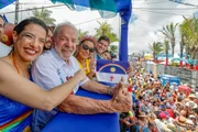 Lula, Raquel Lyra e João Campos no Galo da Madrugada, em Recife
