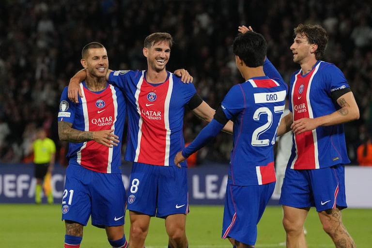 Liverpool vira diante do Atlético de Madrid na Champions; PSG massacra e Arsenal bate o Napoli