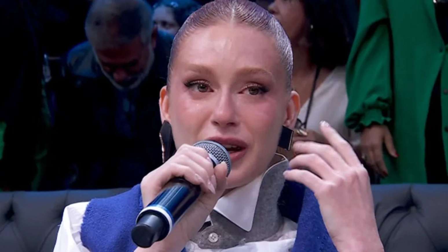 Imagem da matéria: Passou vergonha? Marina Ruy Barbosa chora em 14 segundos no Domingão e web reage: 'Parece'