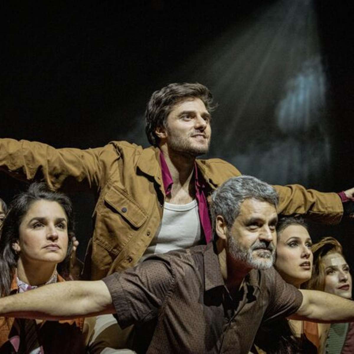 Emocionante e nostálgico, musical de 'Feliz Ano Velho' merece ter vida longa no teatro