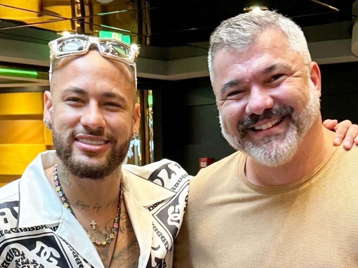 Craque no inglês, professor Leo Reis revela suas histórias com Neymar, Ronaldo Fenômeno, Pelé e outros famosos