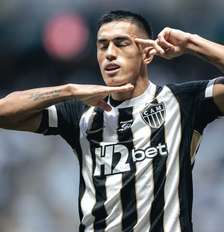 Imagem da matéria: Scarpa relembra negociação com o São Paulo: "Conversei com Dorival"