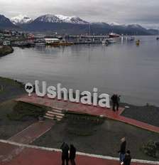 Vista da cidade de Ushuaia, na Terra do Fogo, na Argentina, em 17 de maio de 2026. Foto: AFP - JUAN MABROMATA / RFI