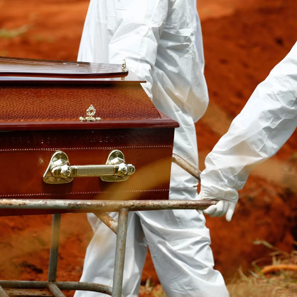 Hospital e funerária pagarão R$ 45 mil por troca de corpo em sepultamento