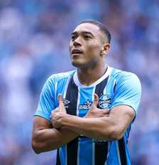 Imagem da matéria: Renato Gaúcho pede ao torcedor do Grêmio: "É proibido vaiar"
