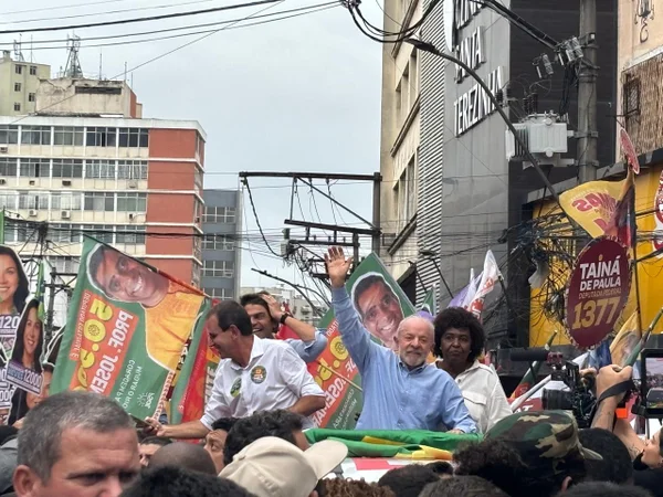 Lula diz que "não cabe representação de miliciano" no Palácio do Planalto
