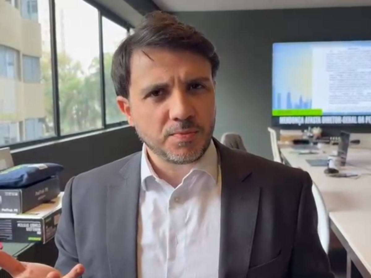 Renan Santos aciona TSE por suposta interferência estrangeira em favor de Flávio