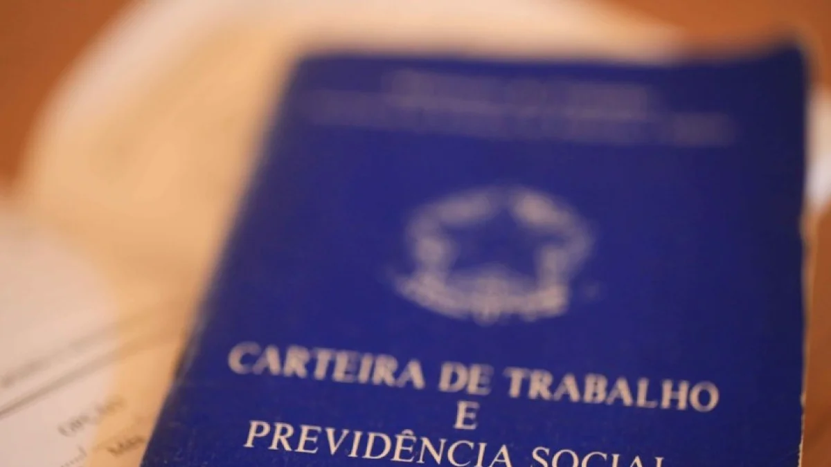 DF começa semana com 1,2 mil vagas de emprego e salários de até R$ 3,5 mil