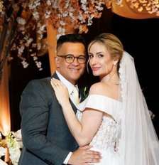 Bruno e sua esposa posam juntos durante casamento Foto: Reprodução Instagram | @brunoavelar