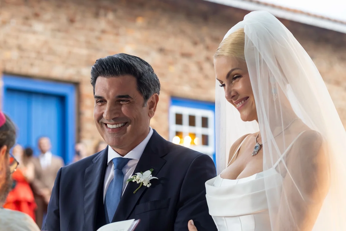 Ana Hickmann e Edu Guedes na cerimônia de casamento do casal