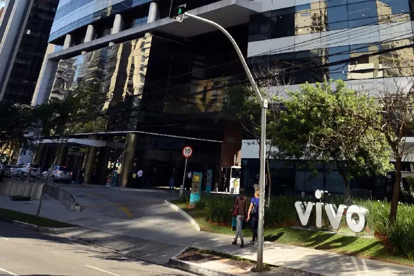 Aneel nega liminar e abre caminho para punir Vivo por gato de energia solar - destaque galeria