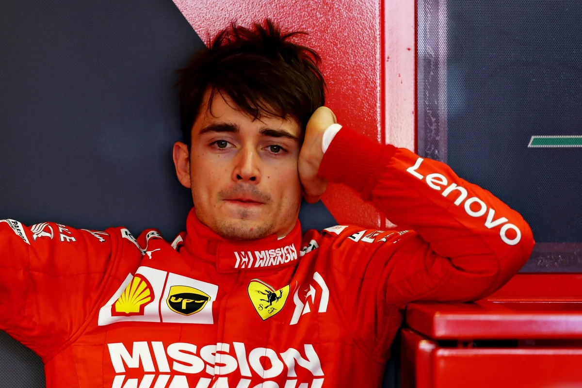 Quatro poles e nenhuma vitória: Leclerc tenta superar os muros de Baku