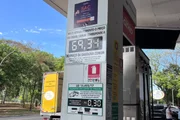 A fiscalização ocorre após postos de combustíveis do Distrito Federal voltarem a registrar, nessa quinta-feira (24/9), aumento de R$ 0,20 no litro da gasolina. Em alguns estabelecimentos, o combustível passou a ser comercializado por R$ 6,89 o litro