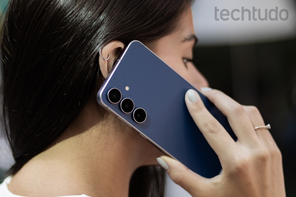 5 celulares irresistíveis que fazem a gente esquecer o orçamento — Foto: Mariana Saguias/TechTudo