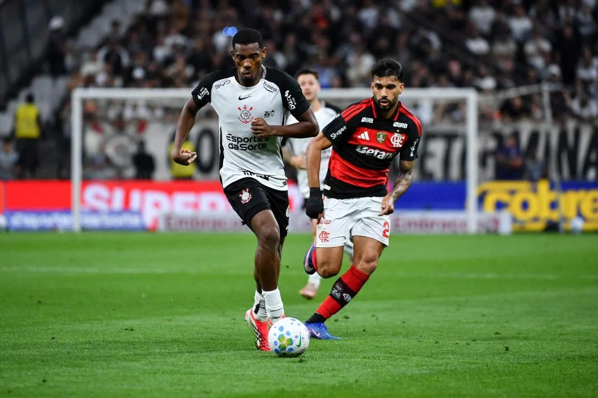 Flamengo recebe o Corinthians embalado por quatro jogos sem sofrer gols