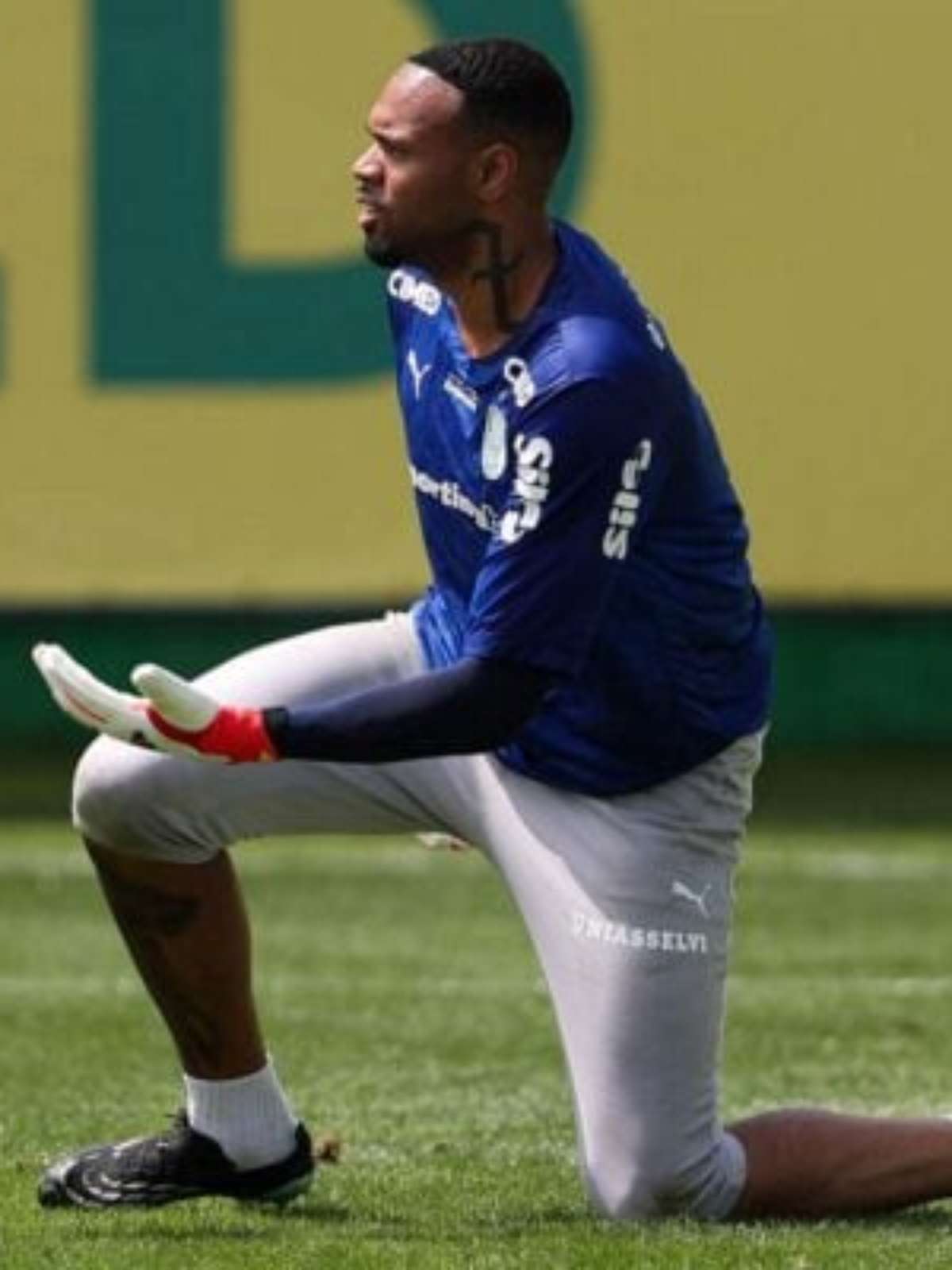Carlos Miguel cita comparação com Marcos e projeta duelo com o Grêmio