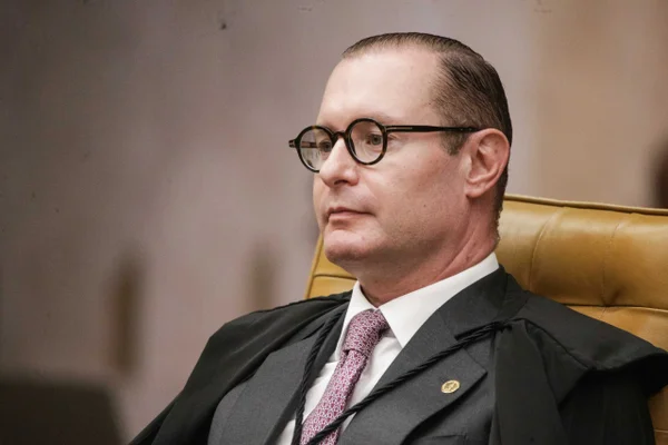 Zanin nega instalação da CPI do Banco Master