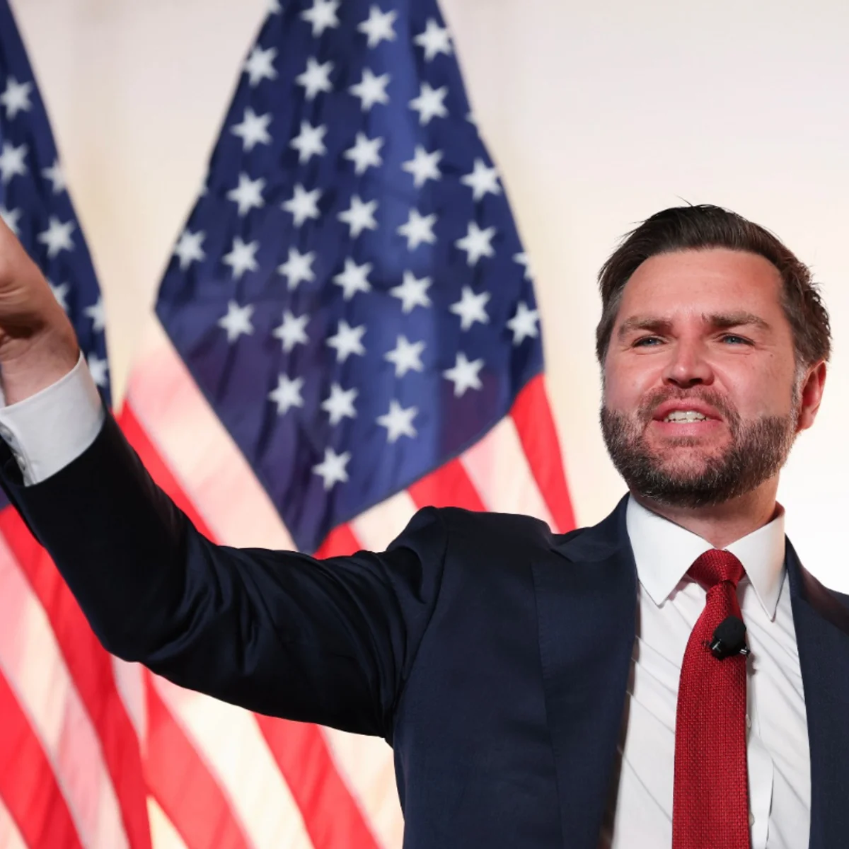 Vance diz ser “totalmente apropriado” banimento de imprensa por Trump
