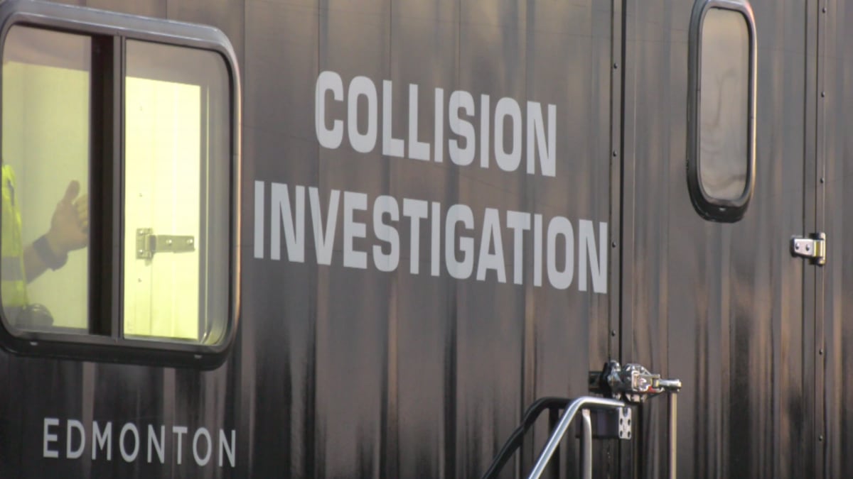 ‘Serious’ crash closes part of Henday in northwest Edmonton: EPS