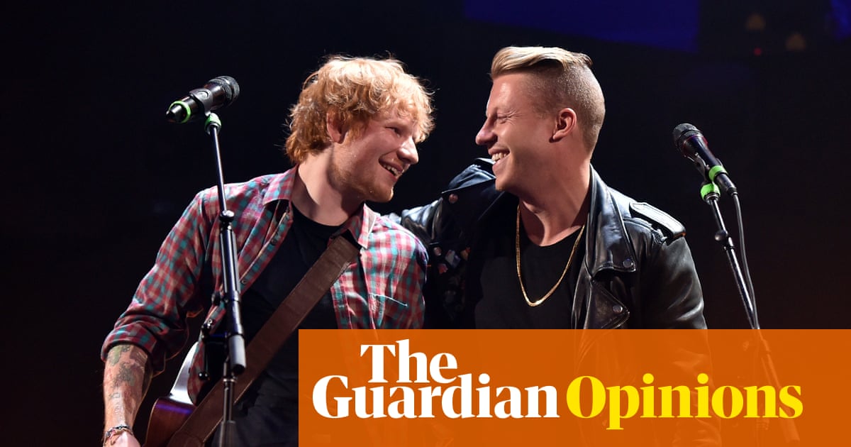 Ed Sheeran quer se manter fora da política. Ao abandonar sua turnê, seus artistas de apoio expuseram a vacuidade da neutralidade.