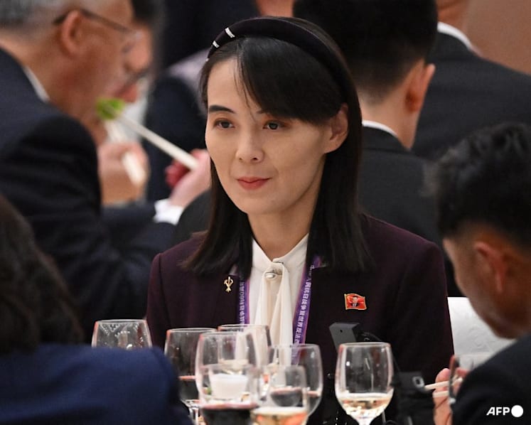 Kim da Coreia do Norte elogia 'arma de novo tipo' dias após lançamento de míssil