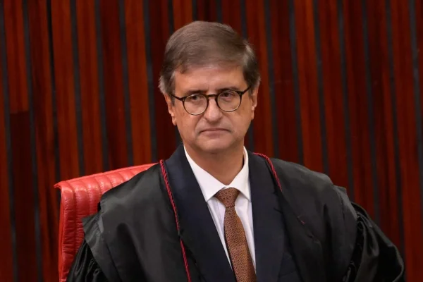 Gonet nega qualquer relação com Vorcaro e cita Mendonça em defesa ao MPF