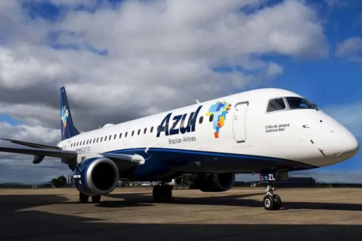 Imagem de avião da Azul - Metrópoles