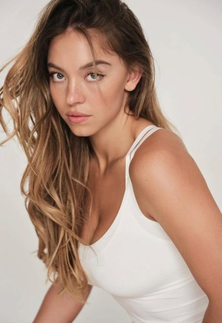 Sydney Sweeney protagonizó polémico comercial deportivo.