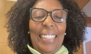 Quando votar deixa de parecer suficiente A crise de confiança nas democracias e o possível sinal de alerta de São Tomé e Príncipe