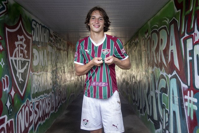Após levar 32 pontos em acidente na infância, Ruan Sales chega ao profissional do Fluminense: 'Minha perna poderia encolher'