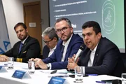 Da esquerda para direita: Tiago Rosa - presidente Sindicato Nacional dos Aeronautas (SNA); Juliano noman - CEO Associação Brasileira das Empresas Aéreas (ABEAR); Tomé Franca - Ministro de Portos e Aeroportos e Tiago Faierstein - Diretor presidente Anac