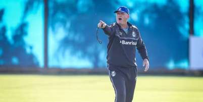 Lu&iacute;s Castro deixa o comando t&eacute;cnico tricolor neste domingo (13) - FOTO: ANGELO PIERETTI/GR&Ecirc;MIO FBPA Foto: Jogada10