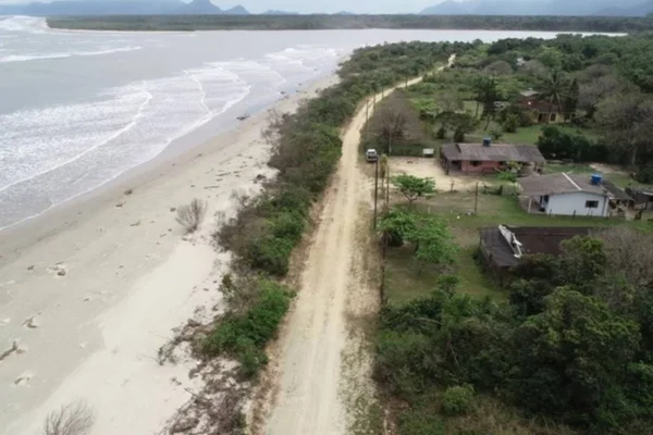 De Peruíbe a Guarujá: especialista alerta sobre riscos de praias impróprias