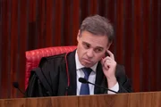 Tabet ironiza repercussão de post sobre Flávio: "Perdão, família miliciana"