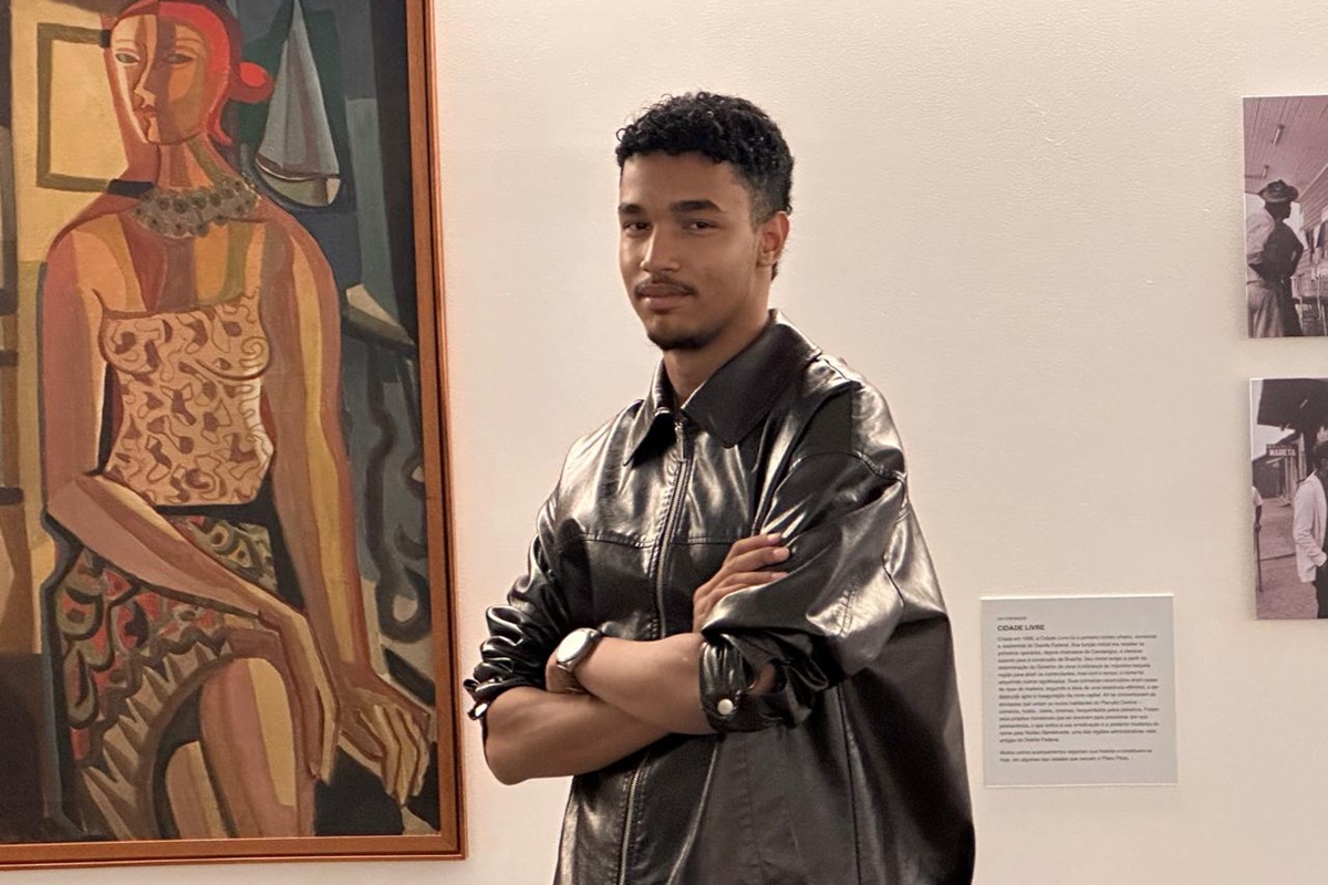 Alunos de São Sebastião se encantam com a mostra Utopias em construção