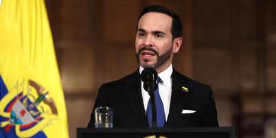 O presidente da Col&ocirc;mbia, Abelardo de la Espriella, fala durante uma coletiva de imprensa no Pal&aacute;cio de San Carlos, em Bogot&aacute;, Col&ocirc;mbia, em 25 de agosto de 2026. Foto: &copy; Luisa Gonzale / Reuters / RFI