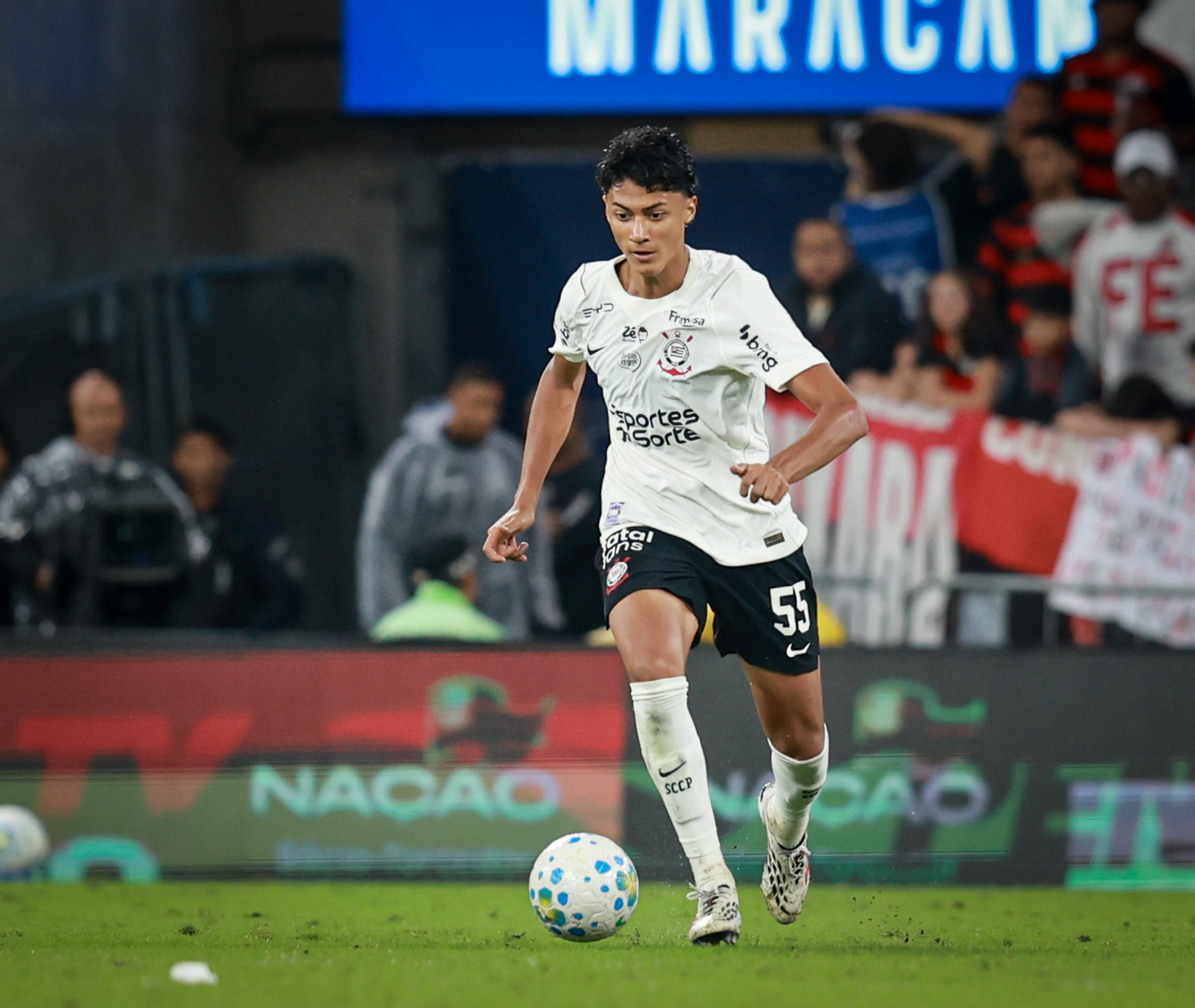 Iago Machado se destaca em estreia pelo Corinthians, recebe elogios e diz: "Emoção grande"