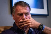 Defesa cita “data dump” ao pedir suspensão da pena de Bolsonaro