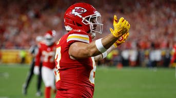 Taylor Swift tem uma celebração selvagem após Travis Kelce marcar o primeiro touchdown da temporada de 2026