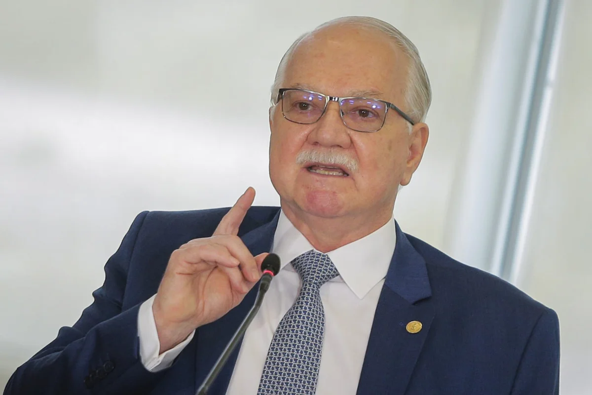 Fachin mantém sigilo em investigação sobre Dark Horse relatada por Dino