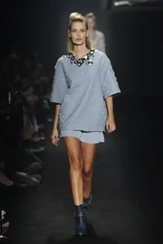 Yasmin Brunet é a modelo mais aguardada da estreia do Metrópoles Catwalk