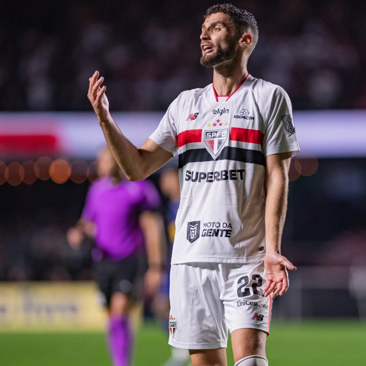 São Paulo: Domingos Duarte passará por cirurgia após ruptura no ligamento