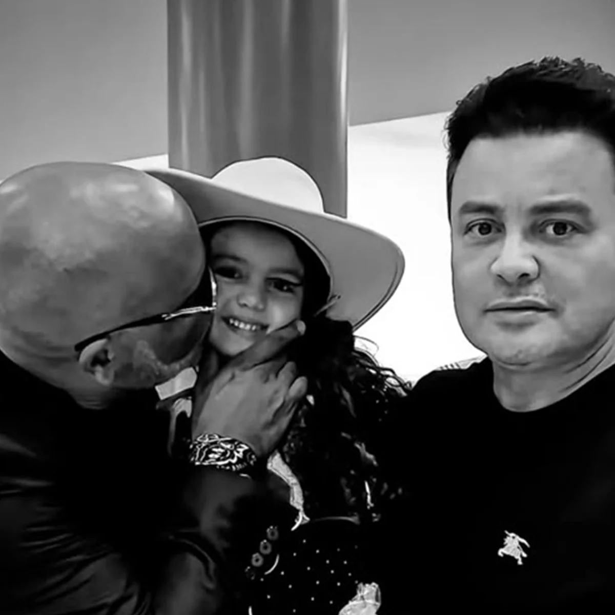 Renner compartilha homenagem de artista mirim após morte de Rick