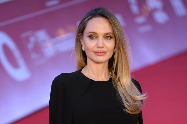 Propriedade de Angelina Jolie no Camboja lidera projetos socioambientais