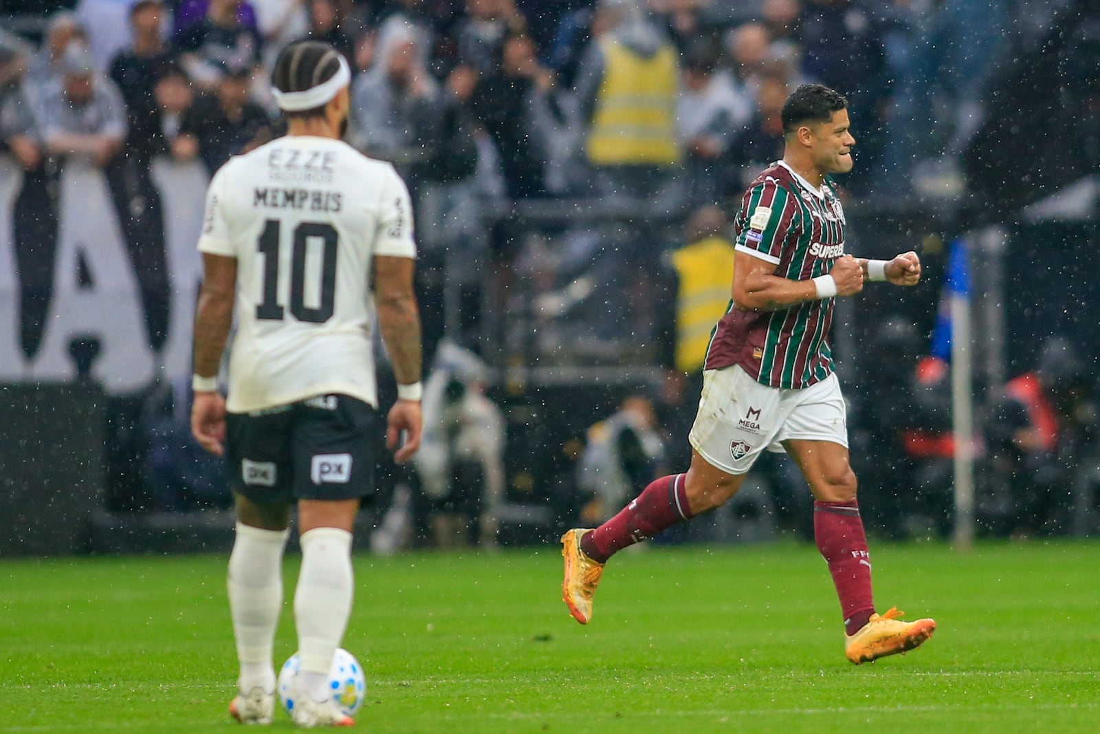 Hulk, do Fluminense, comemora seu gol na partida contra o Corinthians pela 28ª rodada do Campeonato Brasileiro Fernando Roberto/Estadão Conteúdo - 20.09.2026